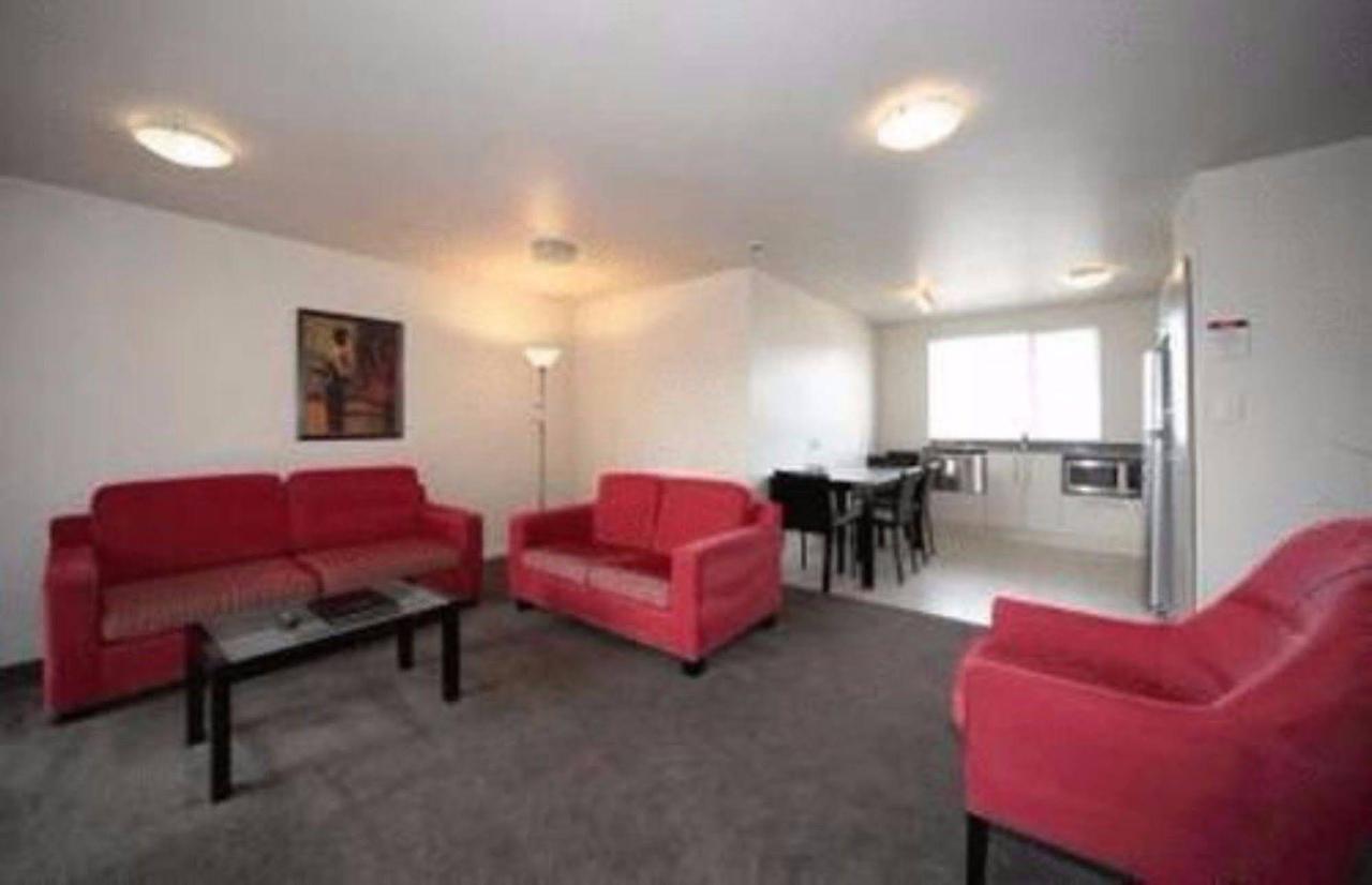Salerno Motel Apartments Christchurch Exteriör bild A typical apartment at the University of Canterbury