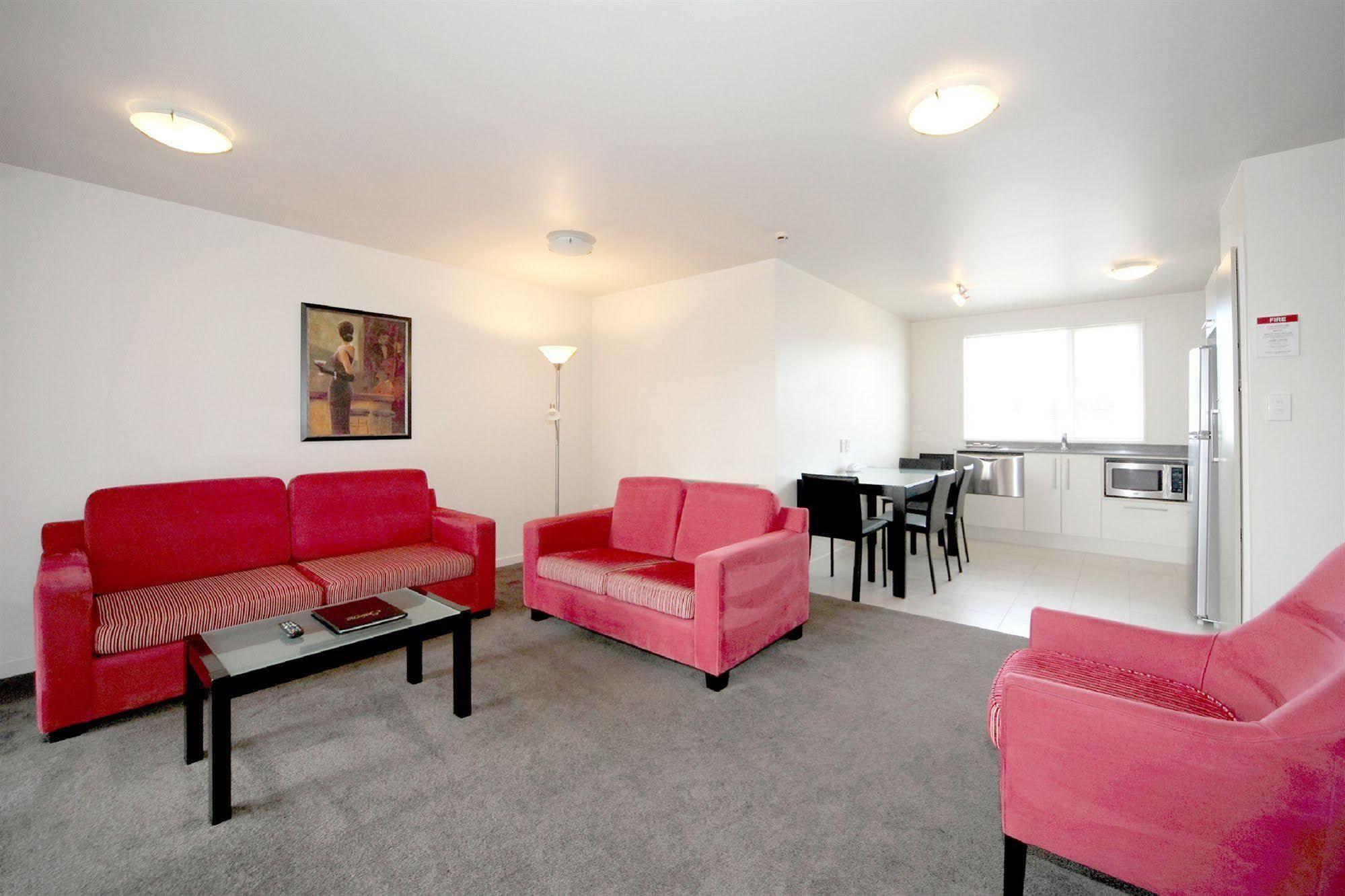 Salerno Motel Apartments Christchurch Exteriör bild A typical apartment at the University of Canterbury