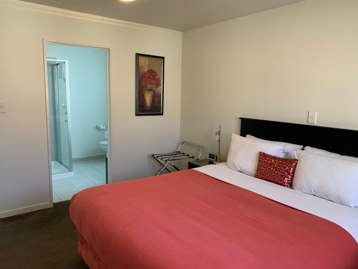 Salerno Motel Apartments Christchurch Exteriör bild A typical motel room