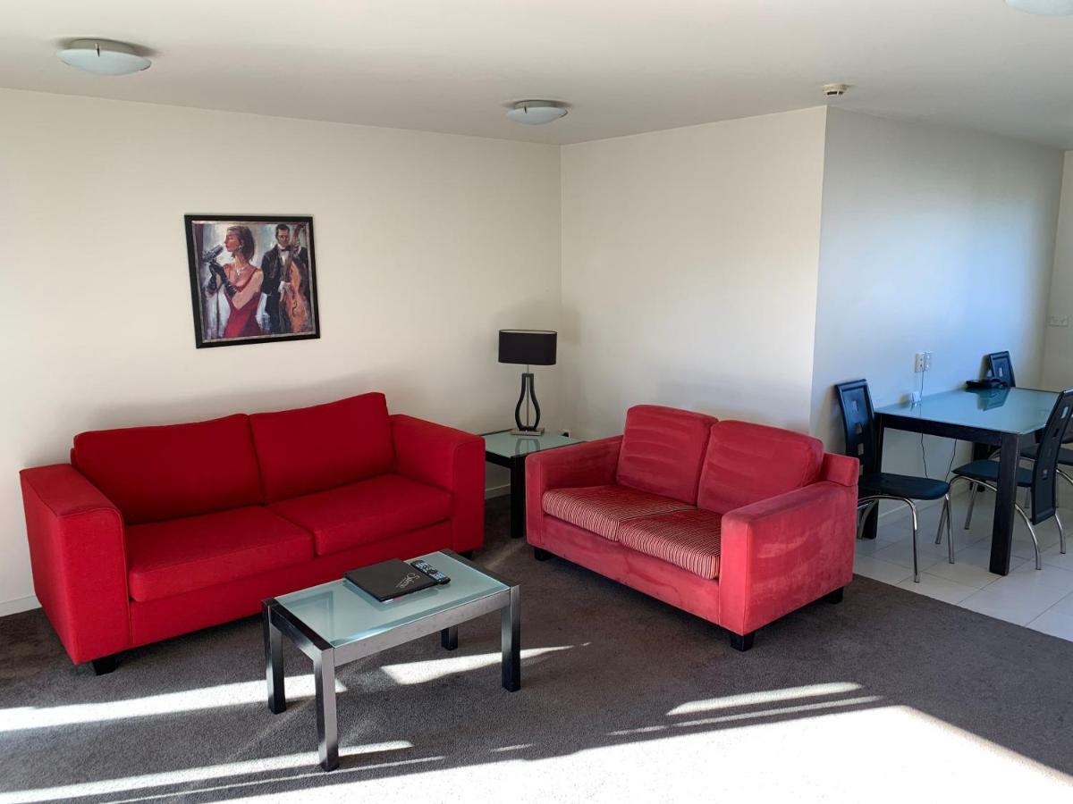 Salerno Motel Apartments Christchurch Exteriör bild Living room in a two-bedroom apartment